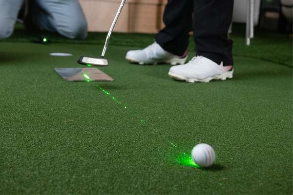 Putting, chipping & technology-based golf coaching with EOGA at Steenberg Golf Club