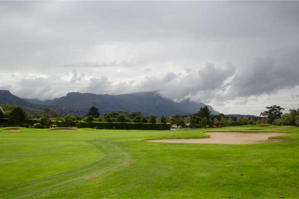 On-course golf lessons with qualified PGA professionals at EOGA, Metropolitan Golf Club, Cape Town, South Africa